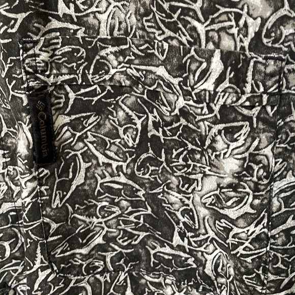 Columbia fish print batik vintage button down - Picture 2 of 5